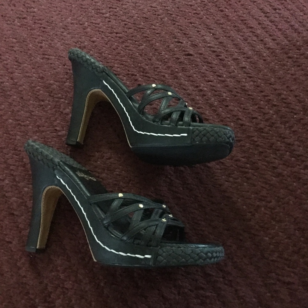 New Akademics Tanchers Black Sandals size 7